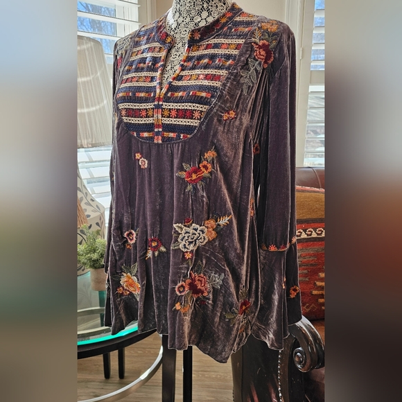 Brand New Johnny Was Velvet Sisilia Embroidered with Bell sleeves - Picture 2 of 11
